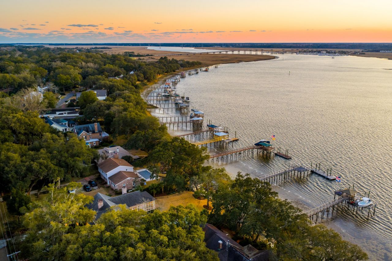 111 Riverland Drive Photo 93