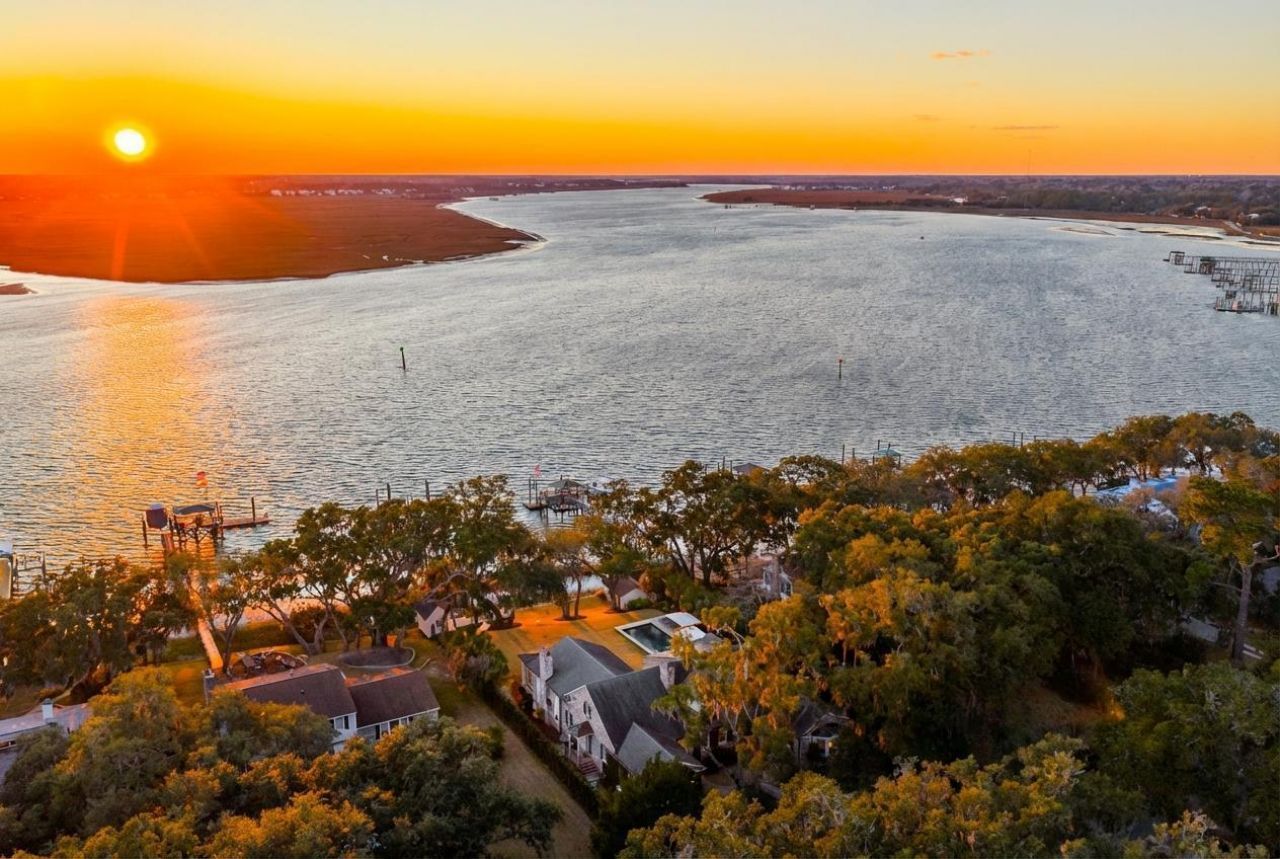 111 Riverland Drive Photo 96