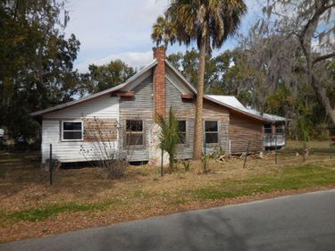 304 NE 2ND STREET , TRENTON, FL 32693