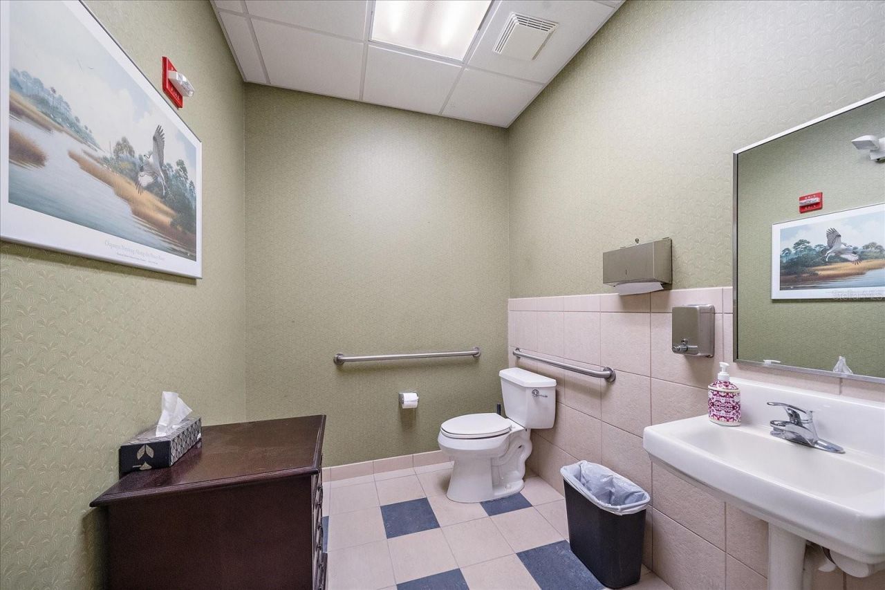 5605 Marquesas Circle, Unit 12C, Sarasota, FL 34233 Photo