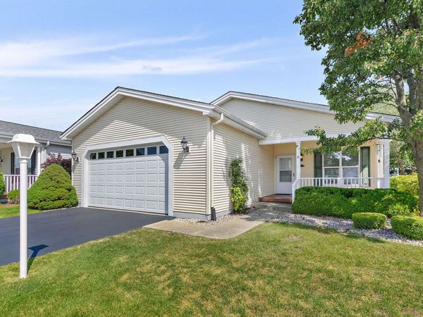 115 Hunter Court , Grayslake, IL 60030