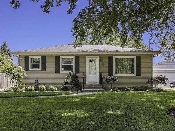 3848 Groveland Avenue SW, Wyoming, MI 49519