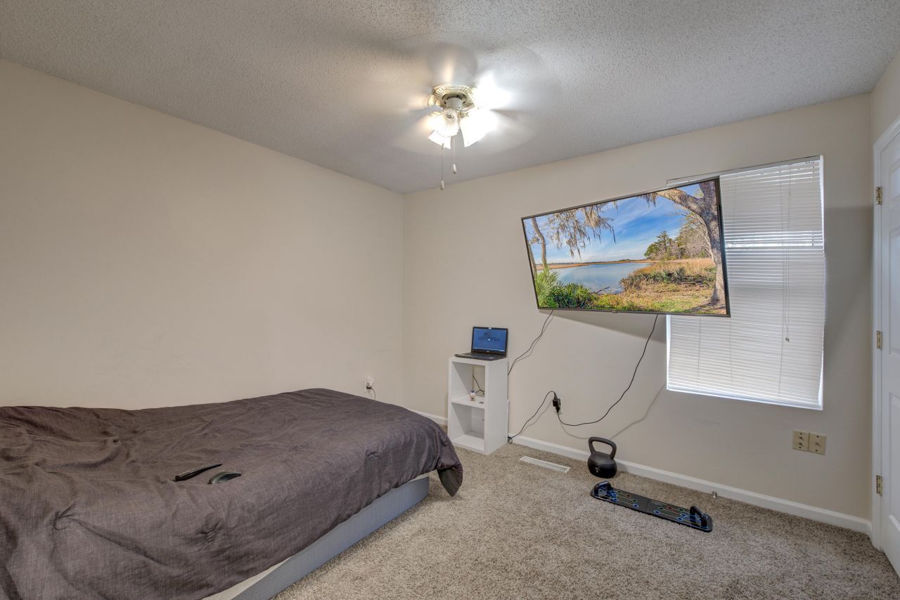 6240 Lucille Drive Photo 15