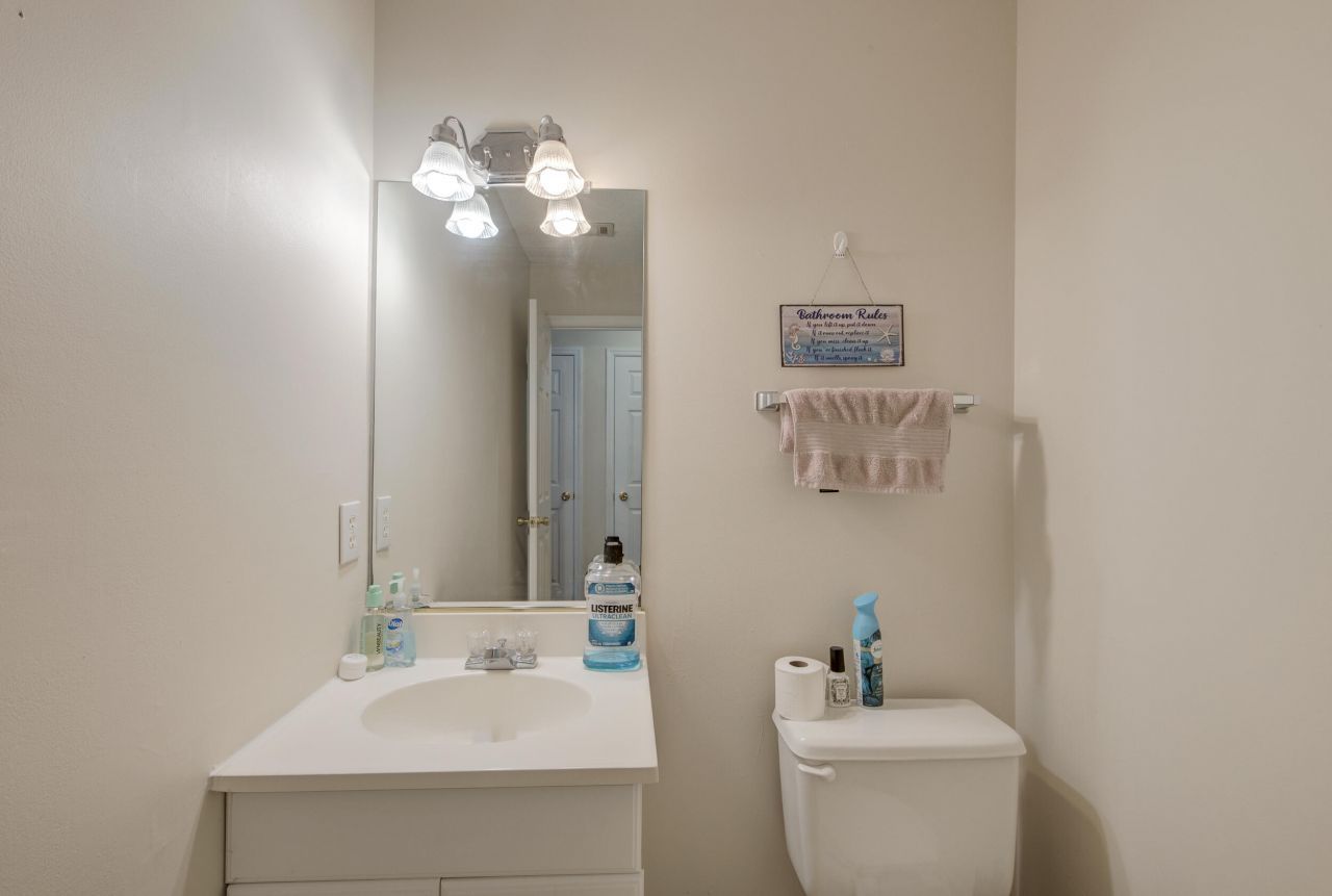 6240 Lucille Drive Photo 19