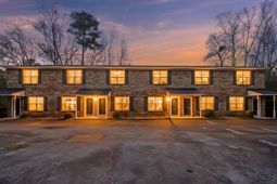 6240 Lucille Drive photo 4