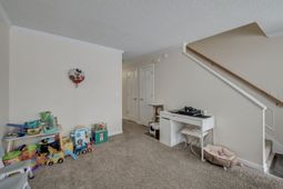 6240 Lucille Drive photo 4