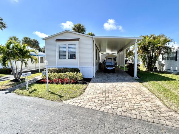 613 Jasmine Lane, Deerfield Beach, FL 33442