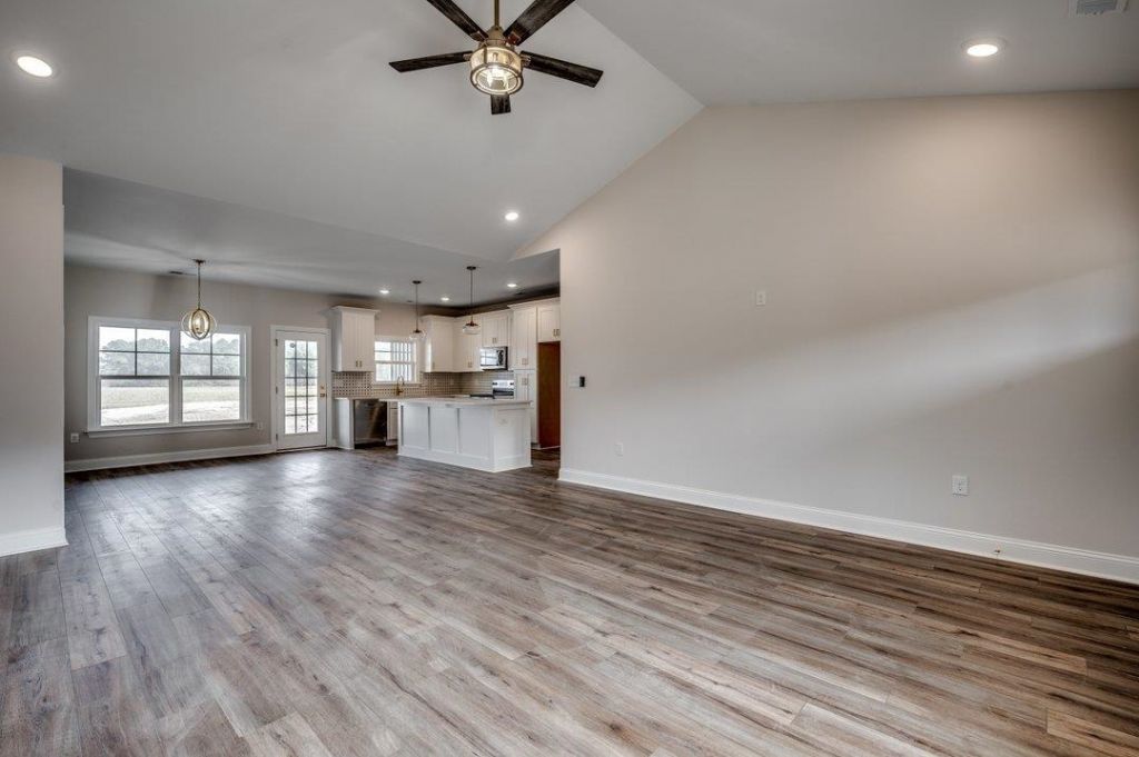 415 St. John Rd.  Photo 4