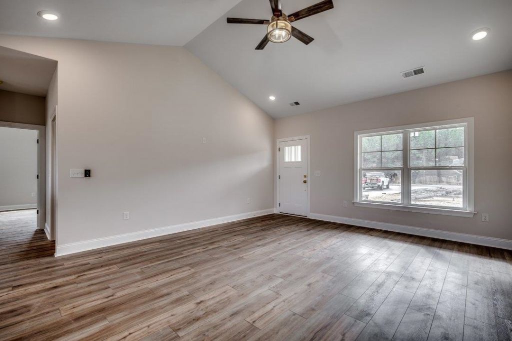 415 St. John Rd.  Photo 5