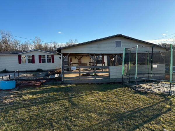 14753 State Route 37 E, Crooksville, OH 43731