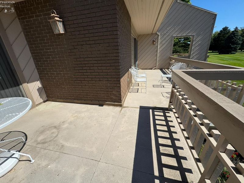 3305 N Stonehouse Drive, Unit 7, Port Clinton, OH 43452 Photo 24