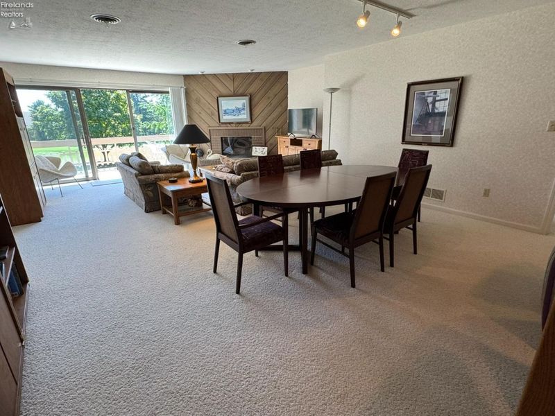 3305 N Stonehouse Drive, Unit 7, Port Clinton, OH 43452 Photo 3