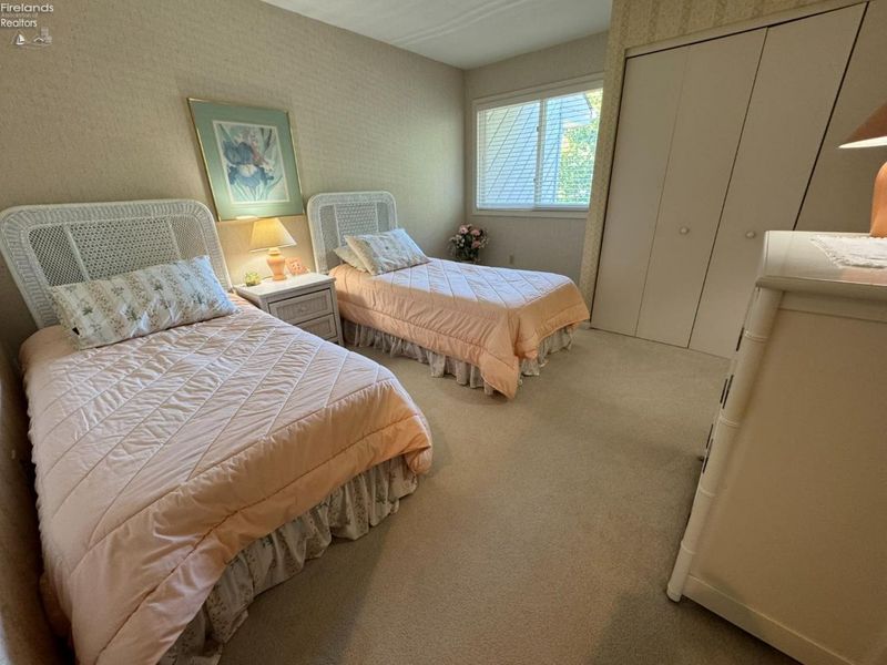 3305 N Stonehouse Drive, Unit 7, Port Clinton, OH 43452 Photo 5