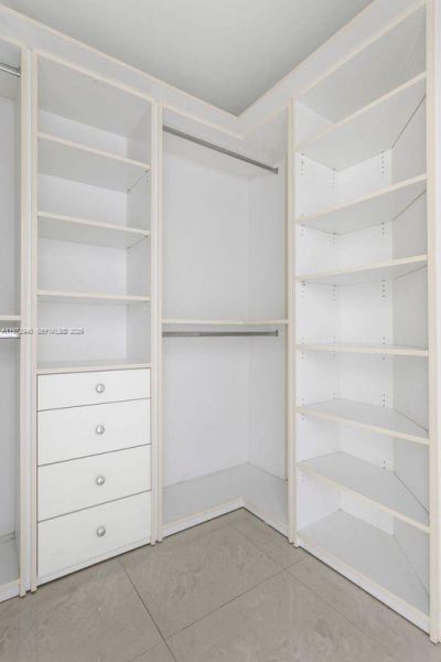 4775 Collins Ave, Unit 1006, Miami Beach, FL 33140 Photo