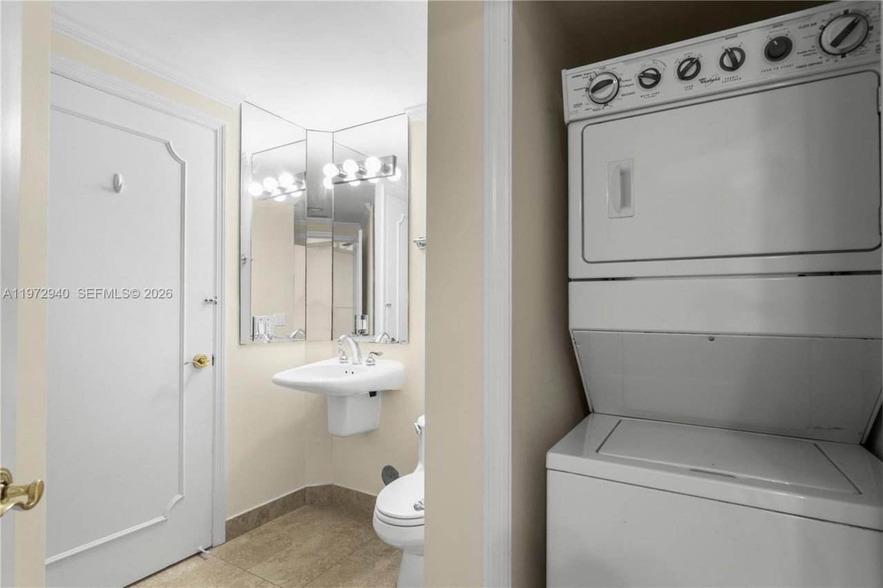 4775 Collins Ave, Unit 1006, Miami Beach, FL 33140 Photo