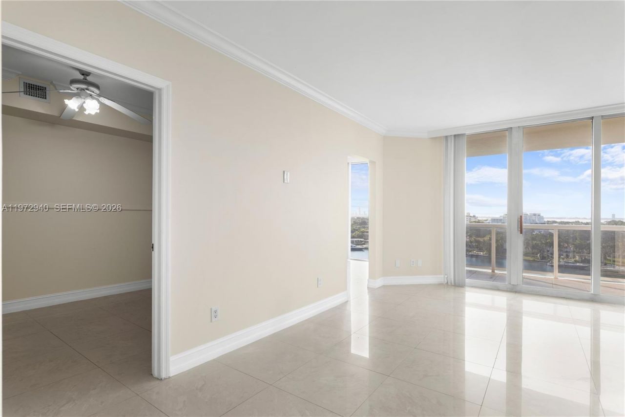 4775 Collins Ave, Unit 1006, Miami Beach, FL 33140 Photo