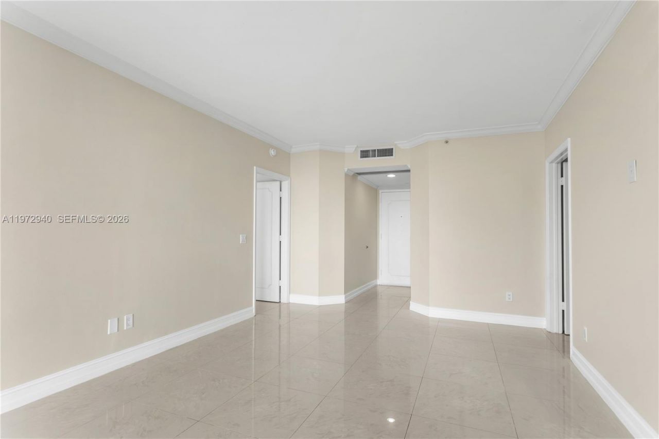 4775 Collins Ave, Unit 1006, Miami Beach, FL 33140 Photo