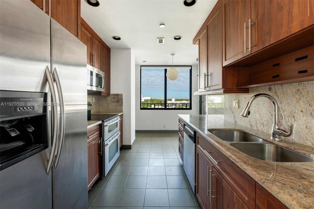 151 Crandon Blvd, Unit 600, Key Biscayne, FL 33149 Photo