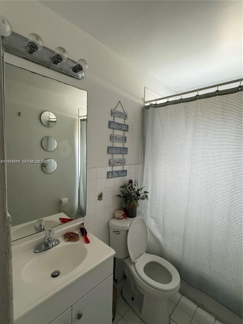 20305 NW 27th Ct, Miami Gardens, FL 33056 Photo