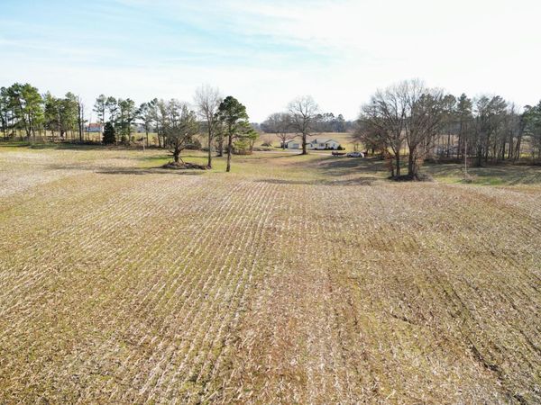 180 Brazil Fruitland Road , Humboldt, TN 38343