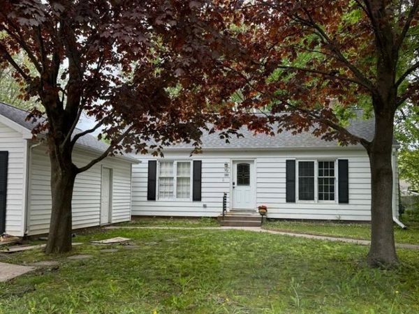 182 N CLINTON AVENUE, Clintonville, WI 54929