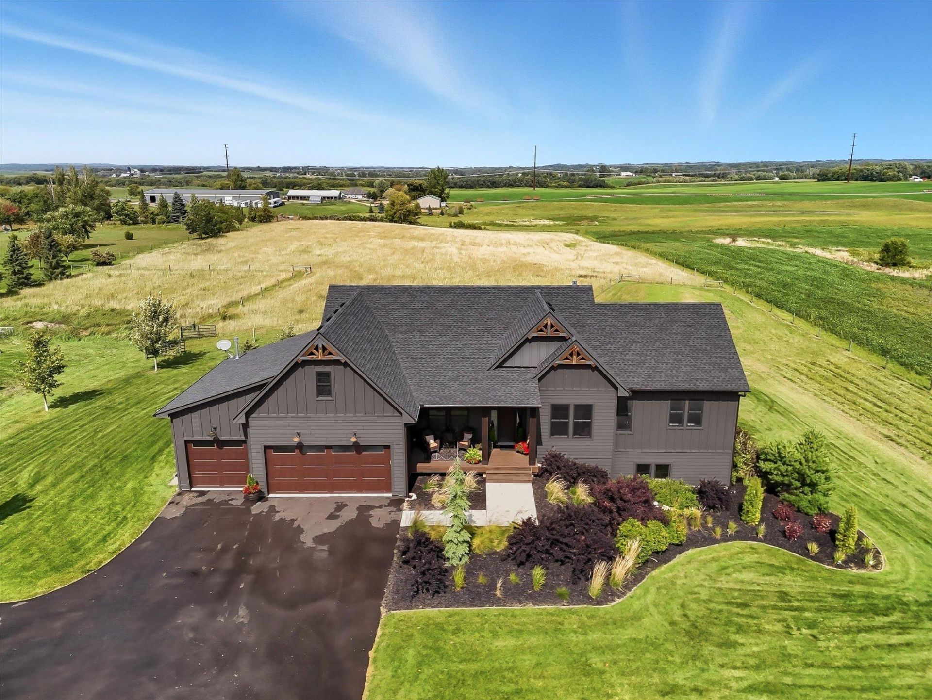 7604 E 250th Street, Elko New Market, MN 55020