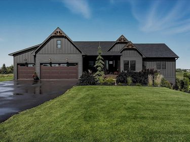 7604 E 250th Street, Elko New Market, MN 55020
