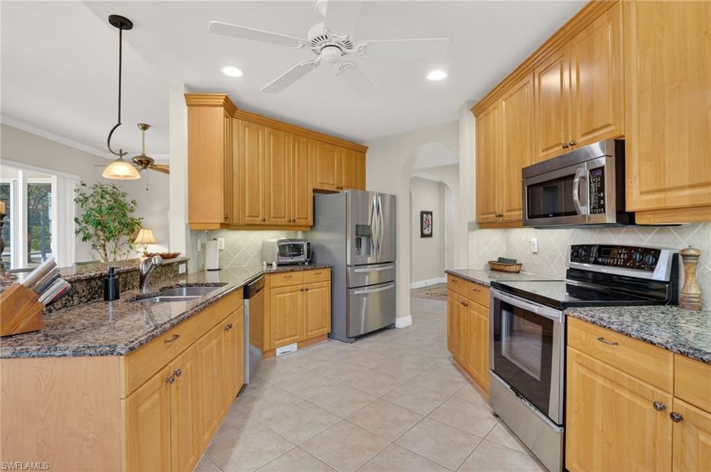 5581 Berkshire Dr, Unit 101, Fort Myers, FL 33912 Photo