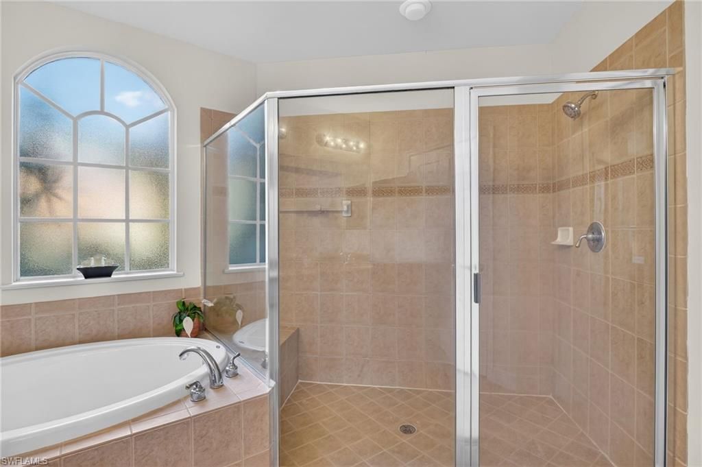 5581 Berkshire Dr, Unit 101, Fort Myers, FL 33912 Photo