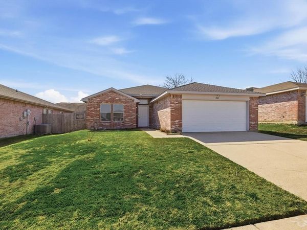 804 Castlewick Court, Arlington, TX 76018