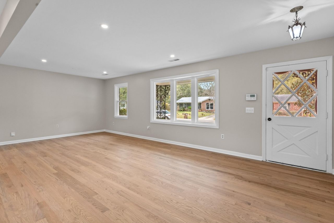 1072 Kentwood Circle Photo 12