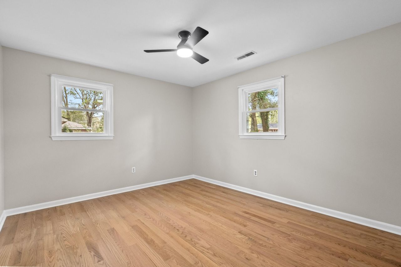 1072 Kentwood Circle Photo 26