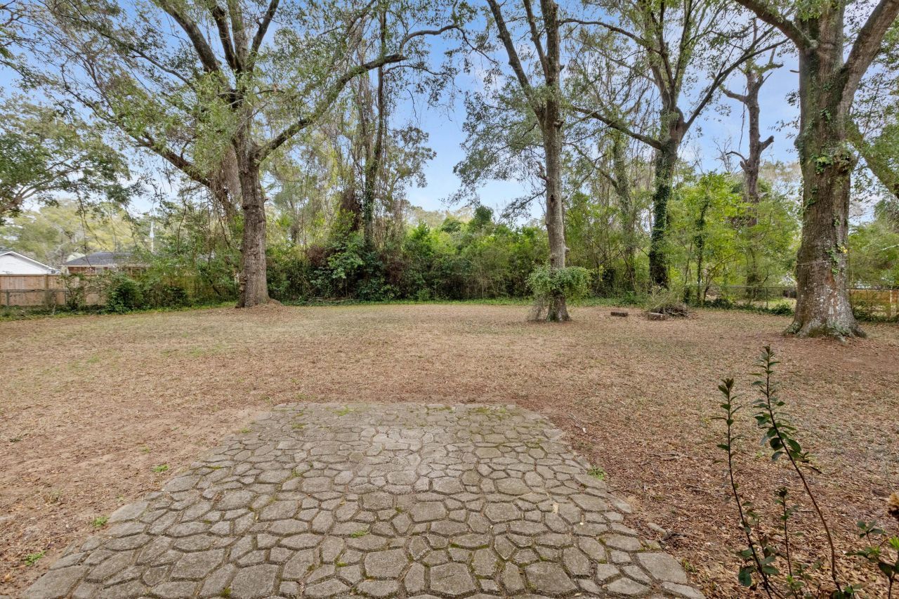 1072 Kentwood Circle Photo 32