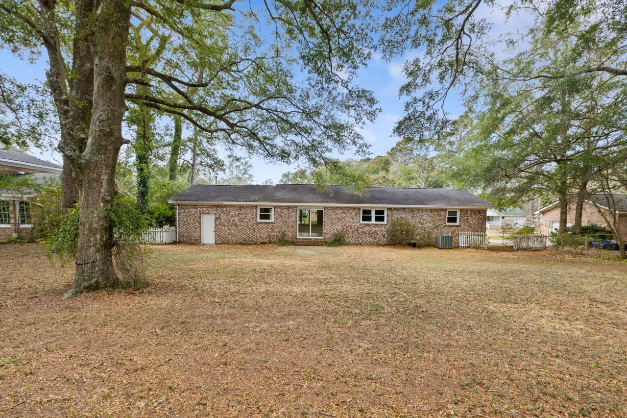 1072 Kentwood Circle Photo 35