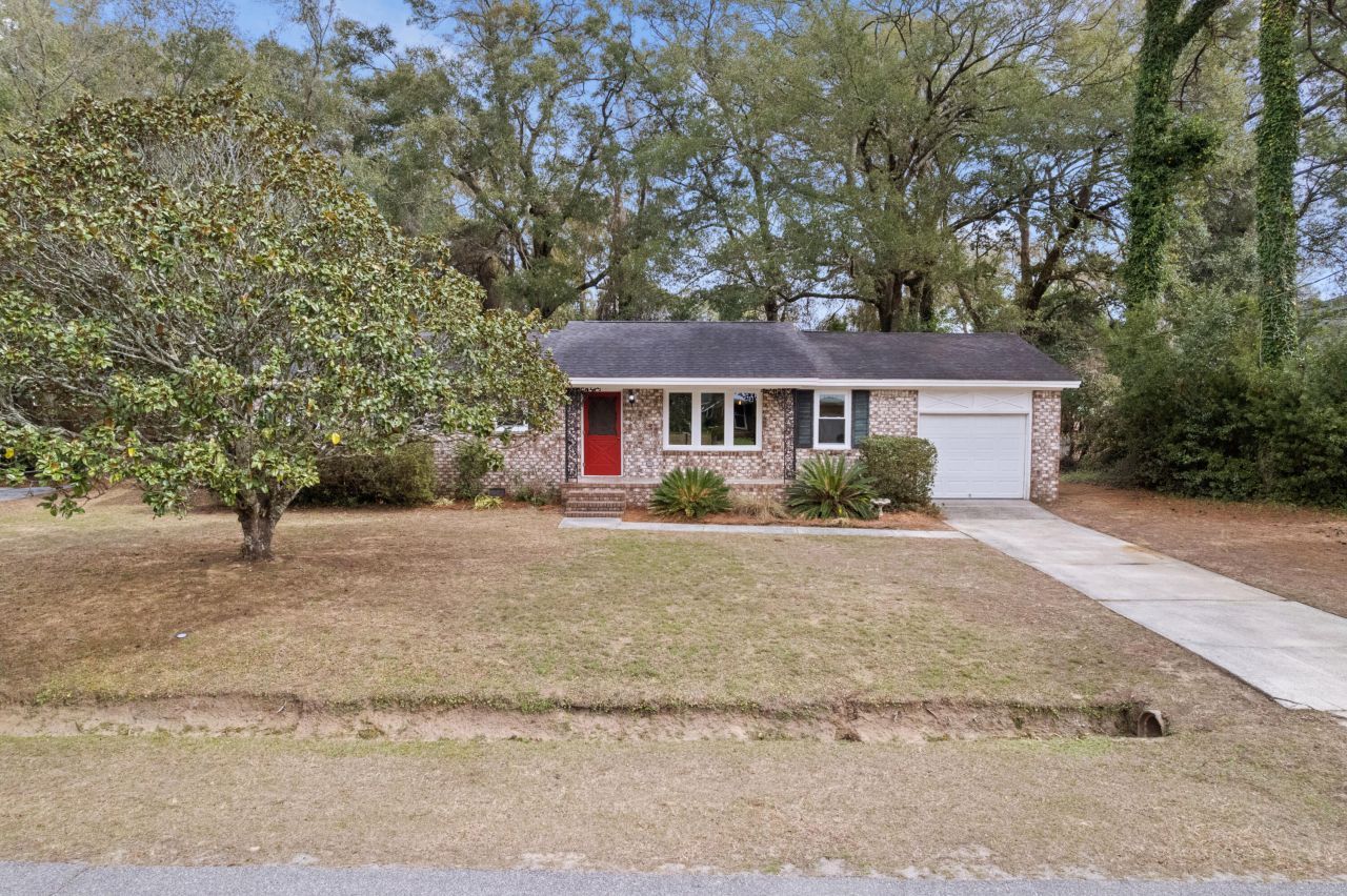1072 Kentwood Circle Photo 5