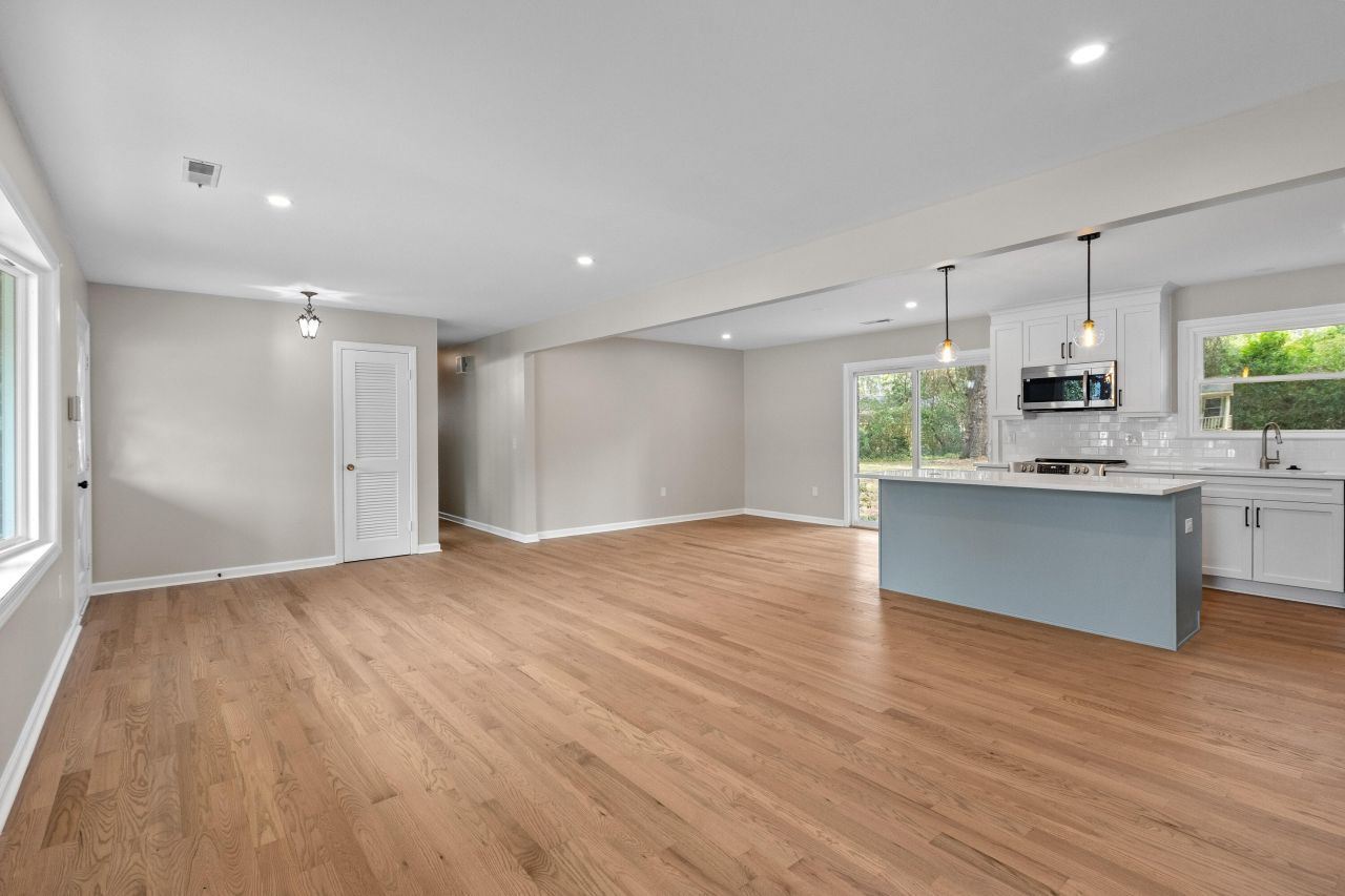 1072 Kentwood Circle Photo 9