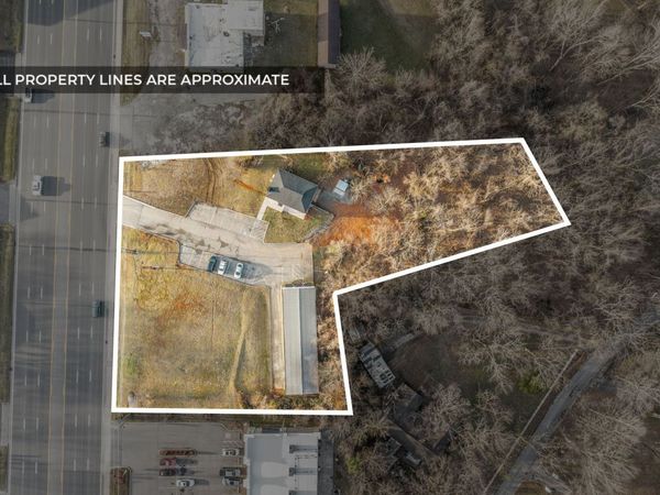 2037 Fort Campbell Blvd , Clarksville, TN 37042