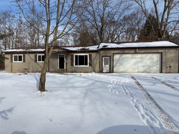 4225 Baldwin Road, Metamora Twp, MI 48455