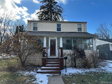 22629 Power Road, Farmington, MI 48336