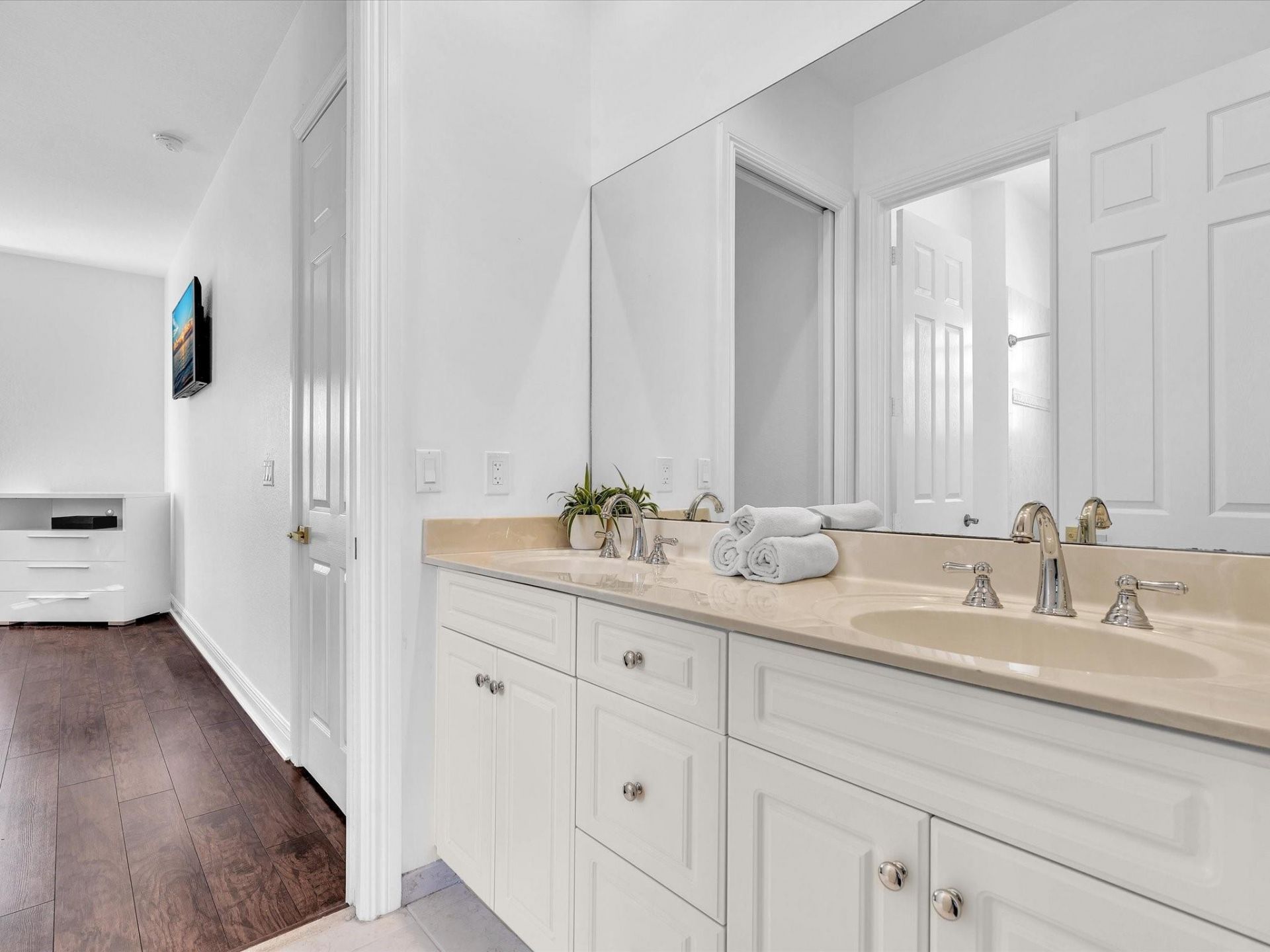 6806 Lakeside Circle, Davie, FL 33314 Photo