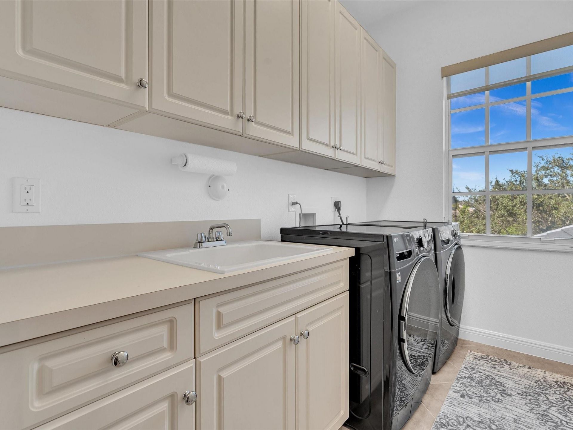 6806 Lakeside Circle, Davie, FL 33314 Photo