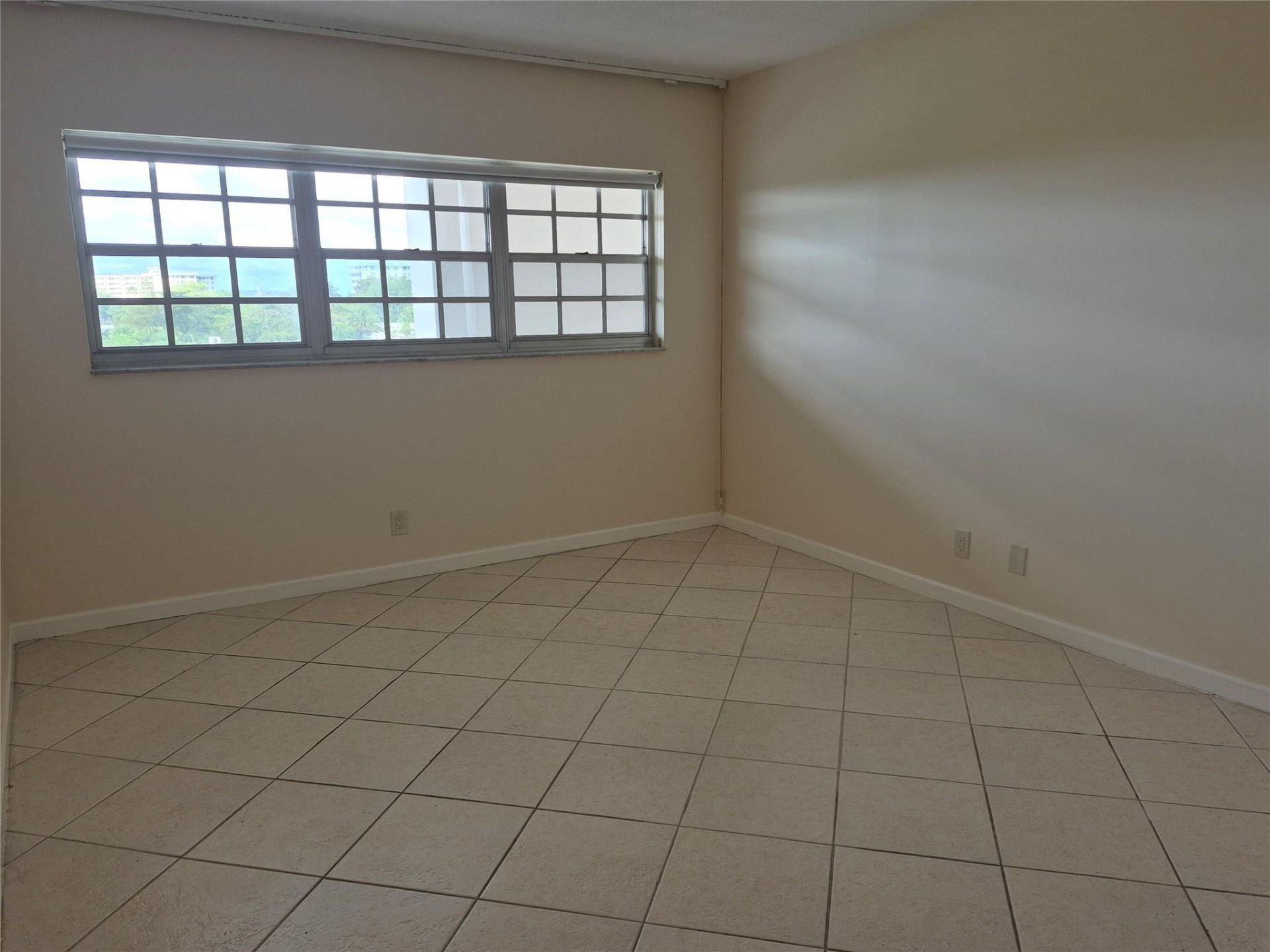 3100 N Palm Aire Drive, Unit 508, Pompano Beach, FL 33069 Photo