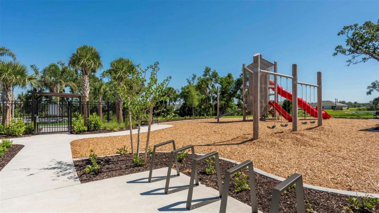 12412 Hopscotch Avenue E, Palmetto, FL 34221 Photo