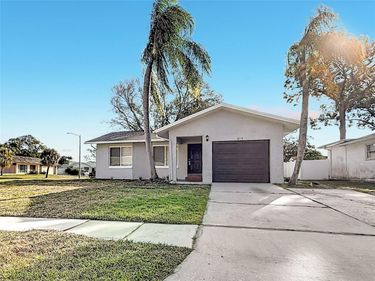 819 HELMSMAN WAY , PALM HARBOR, FL 34685