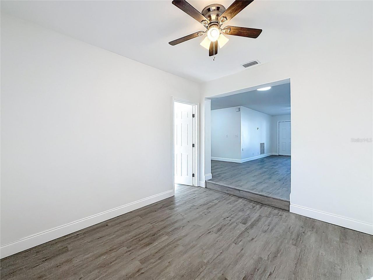 819 Helmsman Way, Palm Harbor, FL 34685 Photo