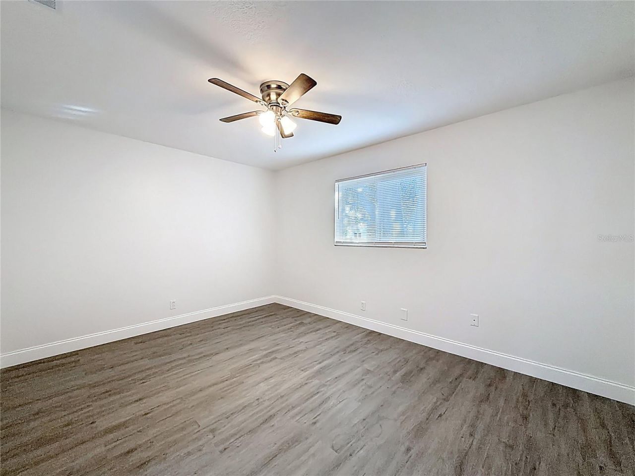 819 Helmsman Way, Palm Harbor, FL 34685 Photo