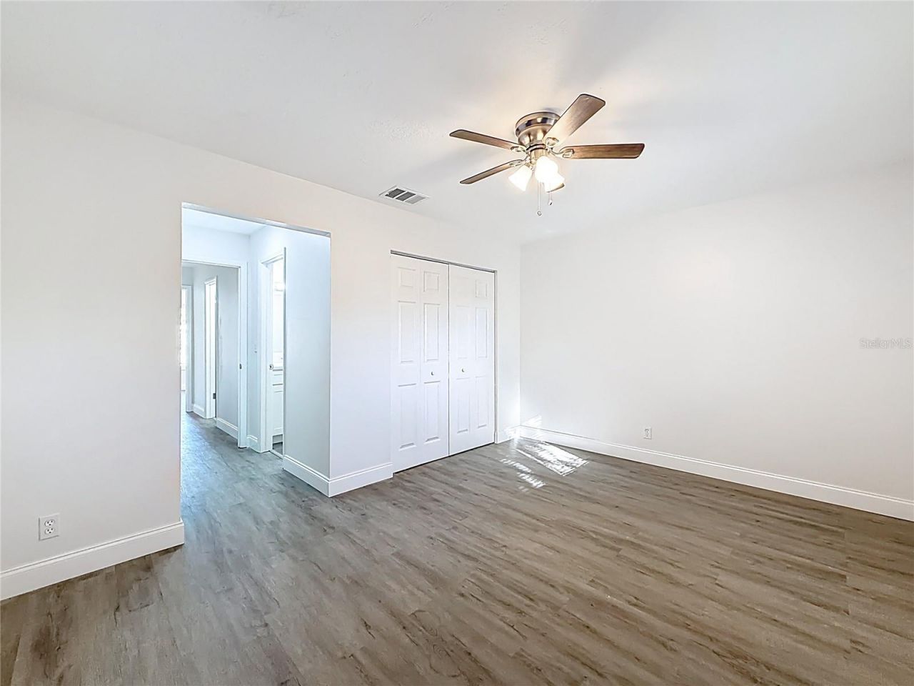 819 Helmsman Way, Palm Harbor, FL 34685 Photo