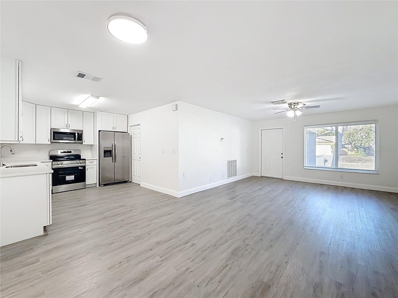 819 Helmsman Way, Palm Harbor, FL 34685 Photo