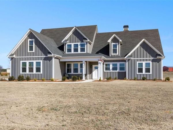 404 Whipple Avenue, Williamson, GA 30292