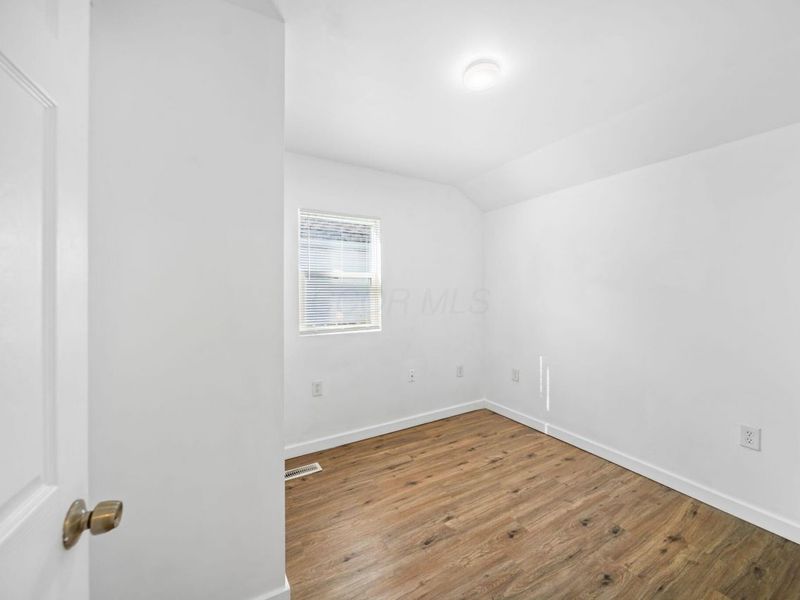 964 E Weber Road , Columbus, OH 43211 Photo 16